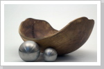 Naturrandschale aus Apfel : Breite 25 cm Höhe 12 cm Naturrandschale aus Apfel : Breite 25 cm Höhe 12 cm